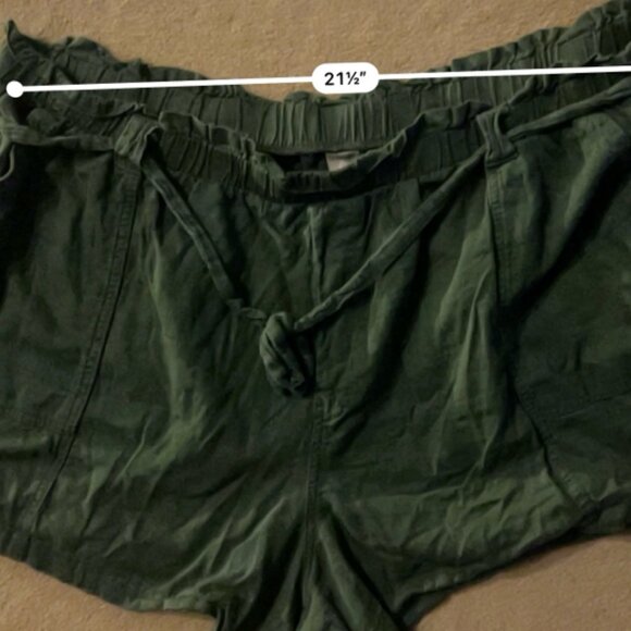 Terra & Sky Women 3XL (24w-26w) Olive Green Pull On Pocket Ruffle Top Belt Short - Picture 5 of 8